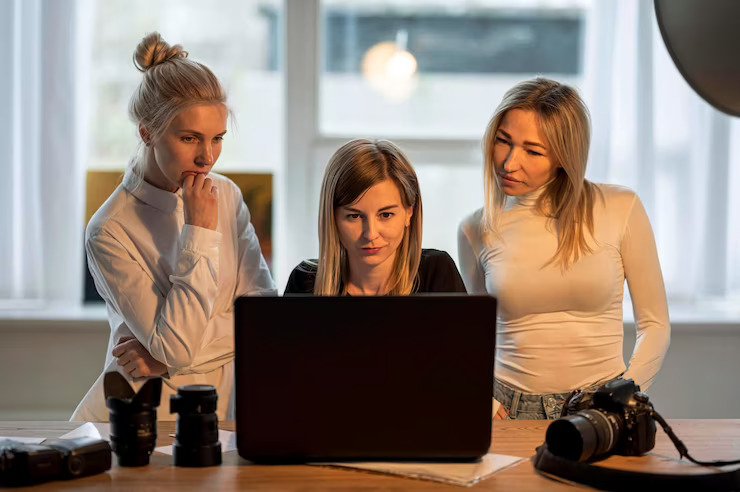five female business mentors 