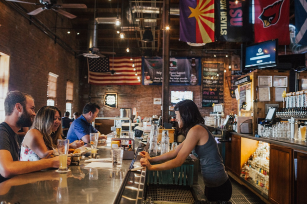 How Social Media Is Revolutionizing The Bar Scene In 2023