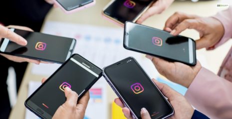 how to collaborate on Instagram