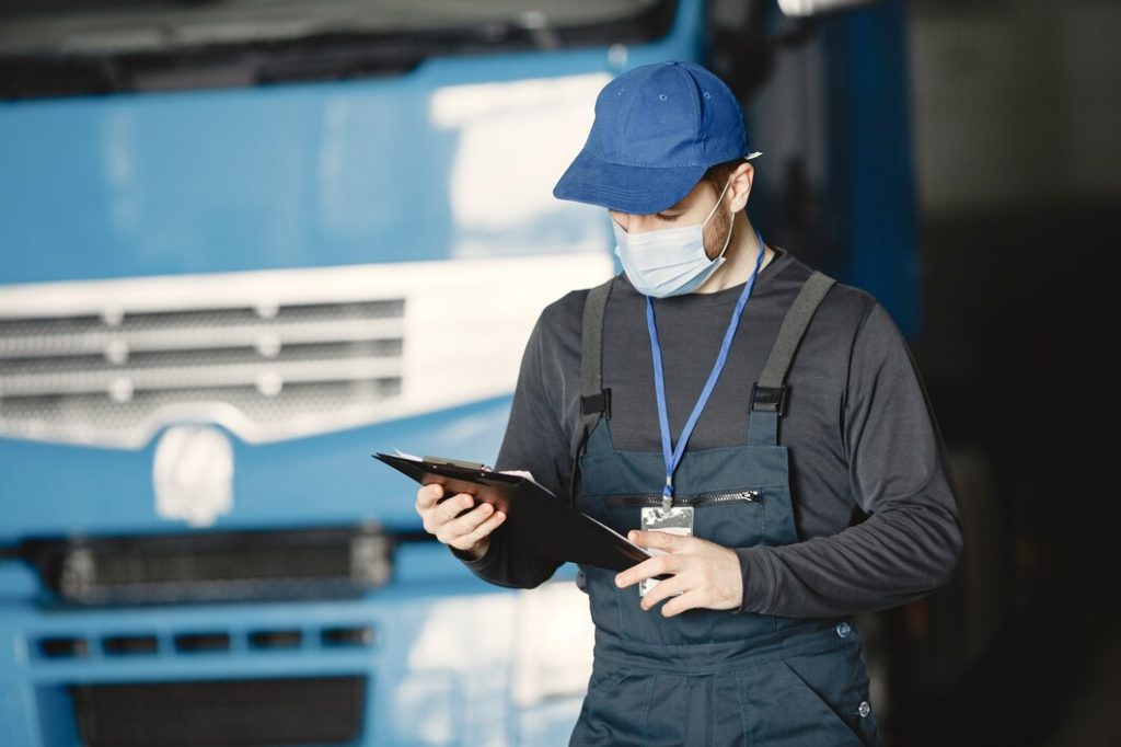 Effective Fleet Management Solutions 1024x682 - How To Ensure Driver Safety And Compliance With Effective Fleet Management