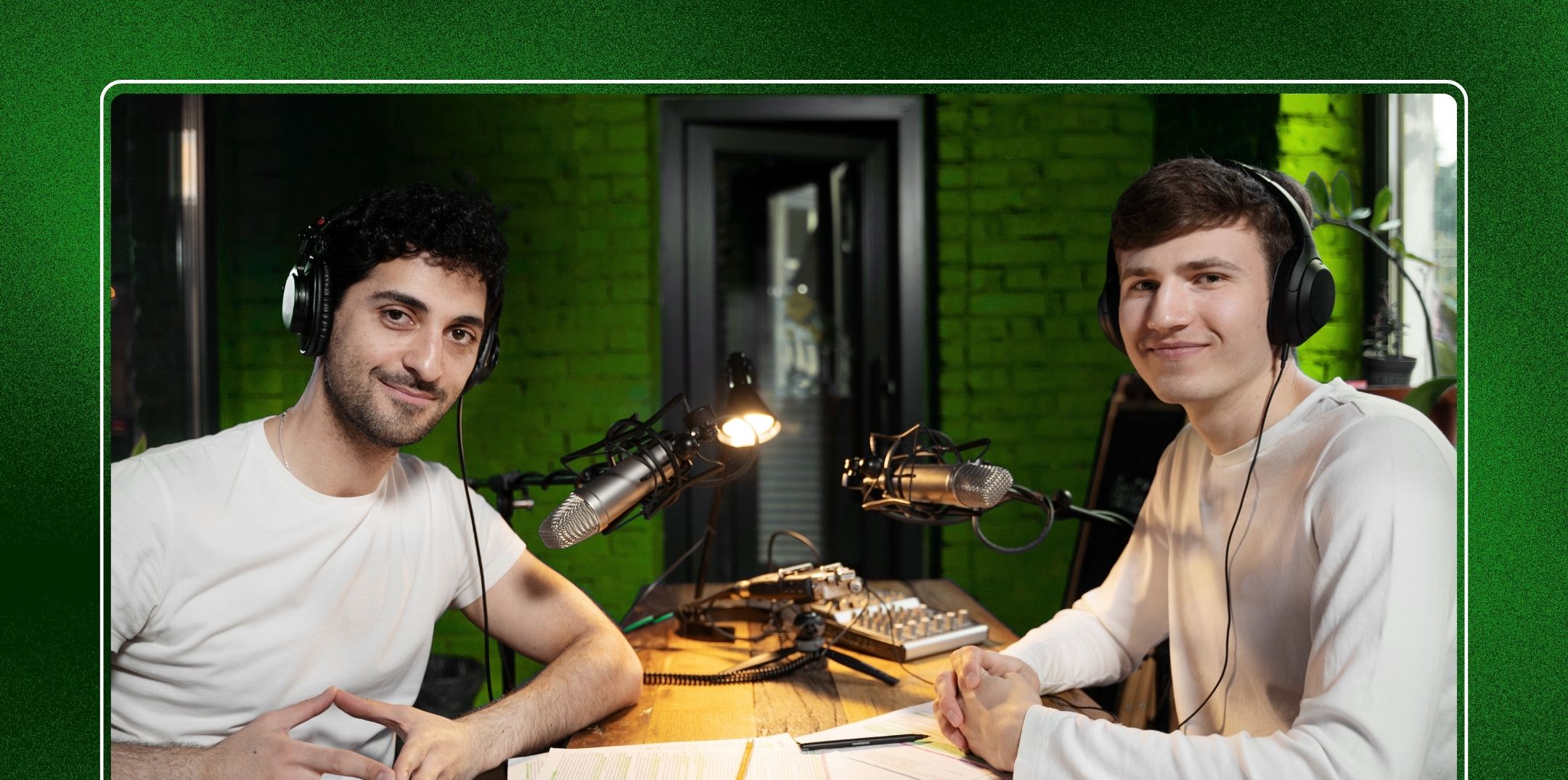 What Is a Podcast Course (Definition & Scope)